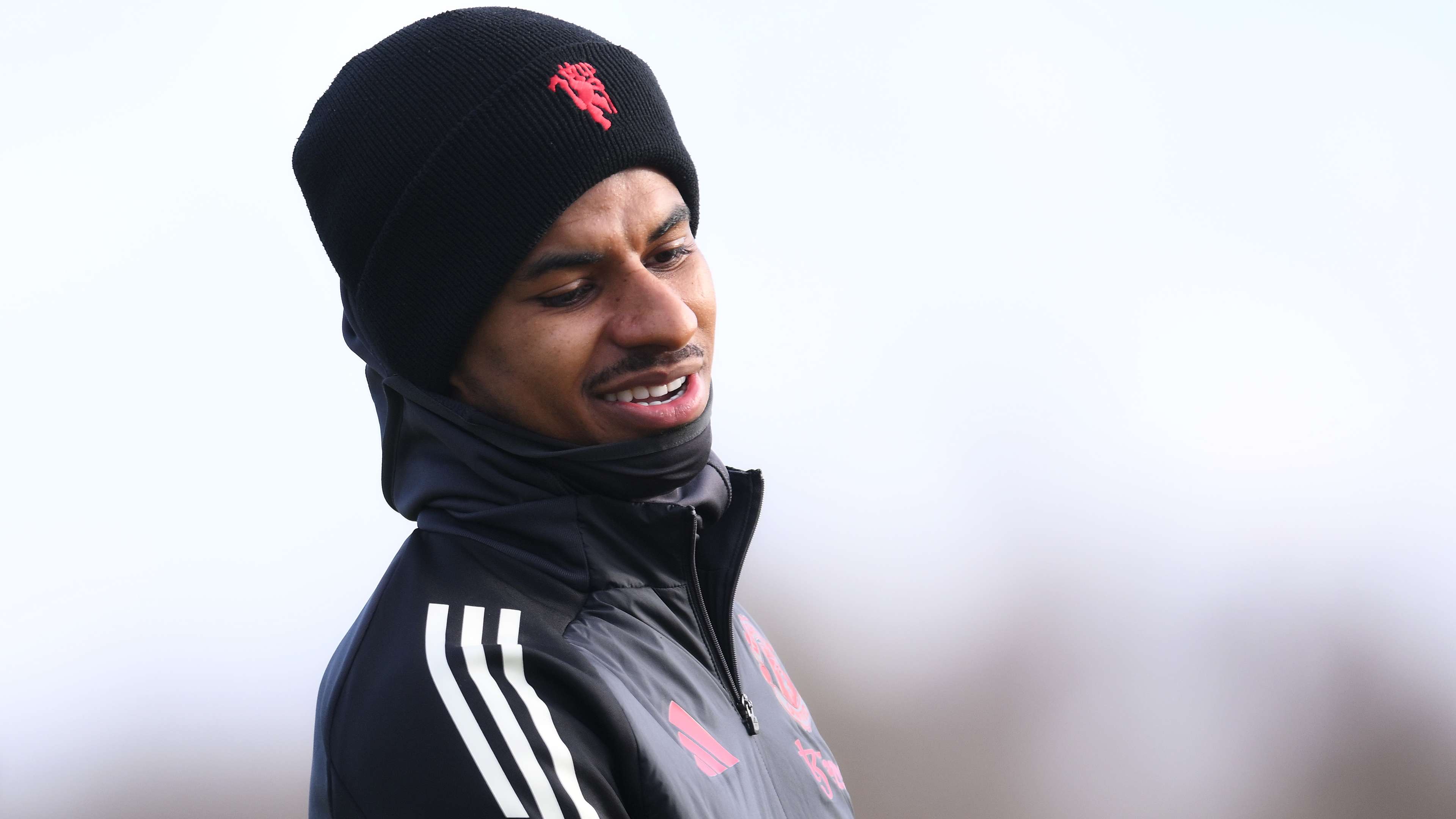 洲足坛崭露 洲足坛崭露